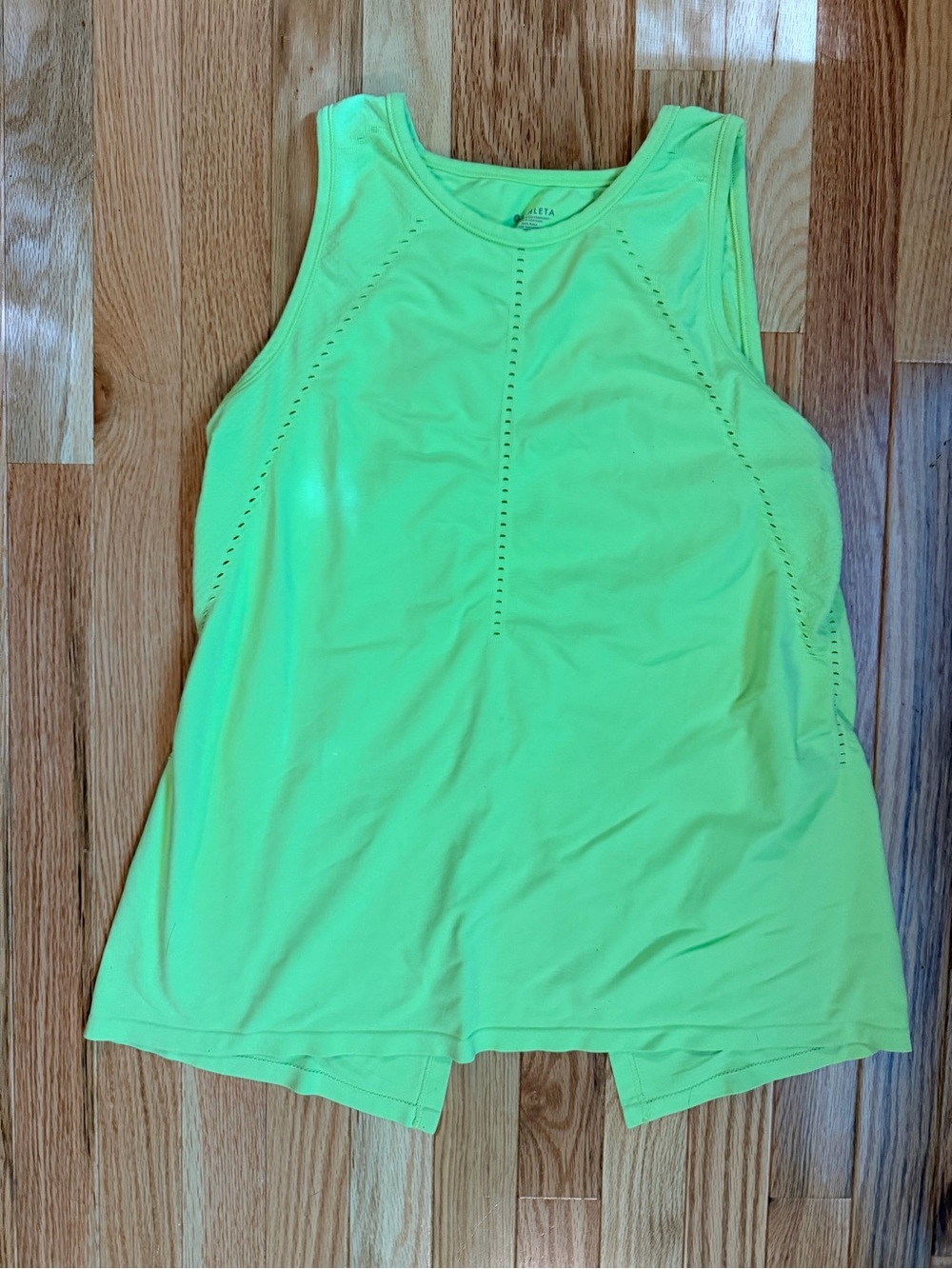 Yellow split back Active Tank Top - Picture 3 of 4